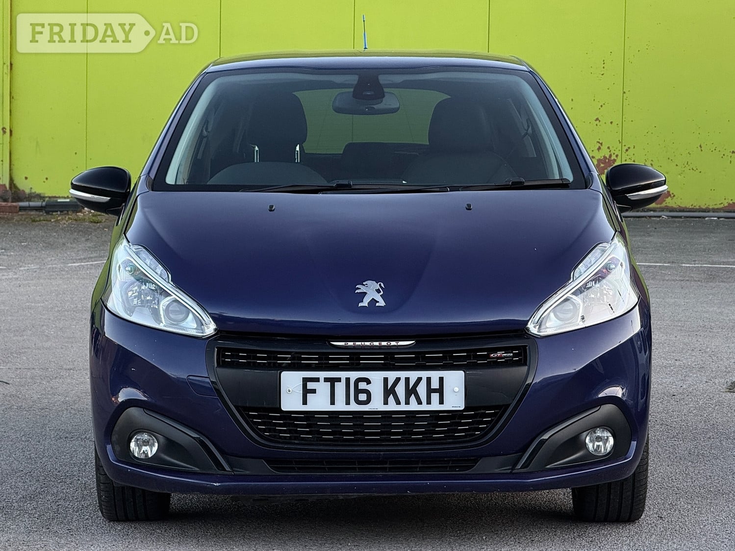 [ berth ]Peugeot 208