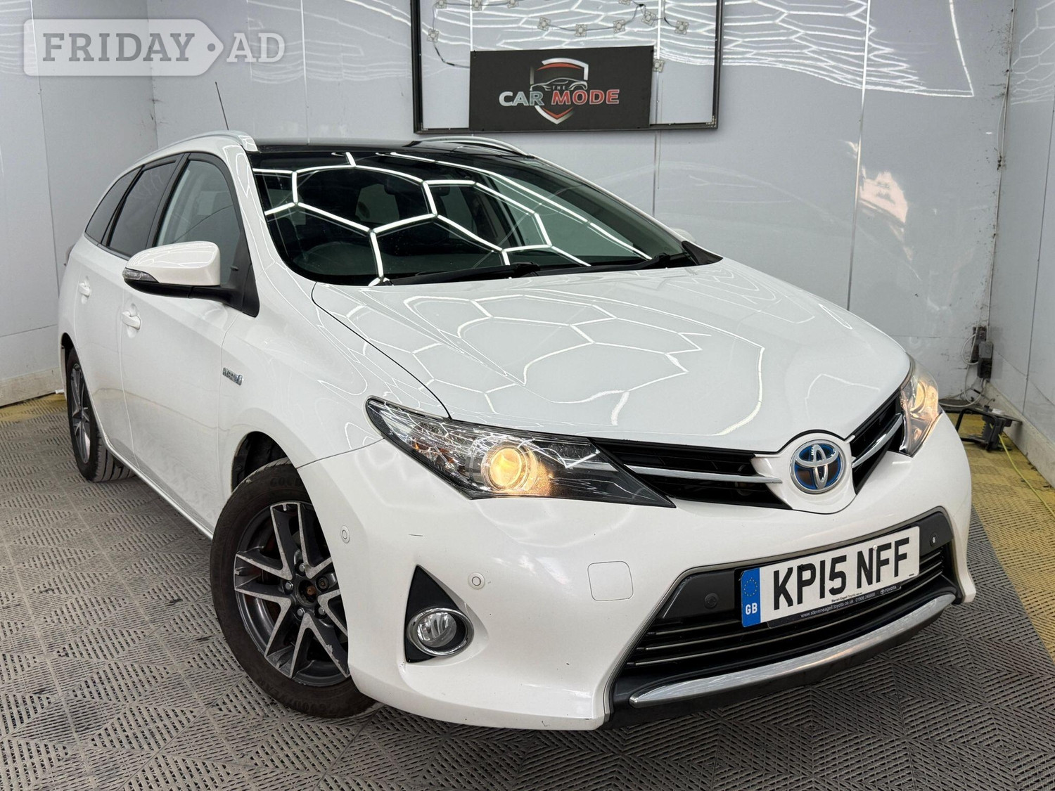 Toyota Auris 2015 - Cars