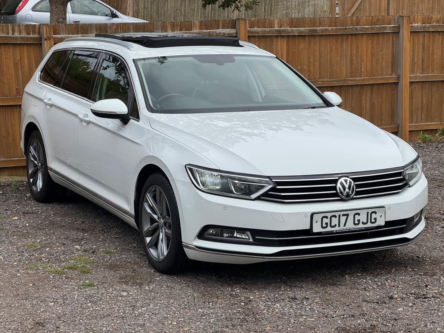 Volkswagen Passat 2017 - Cars