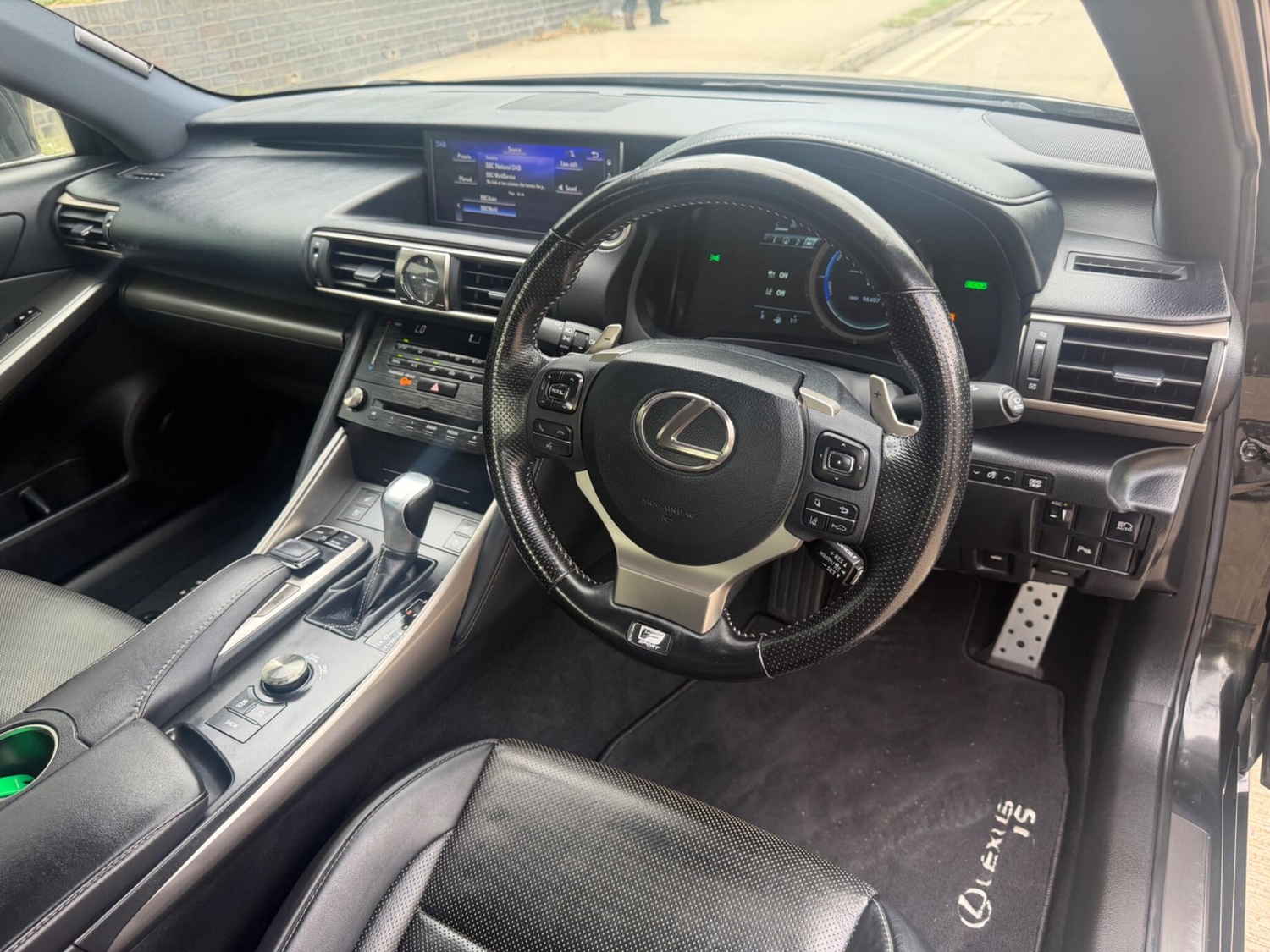 [ berth ]Lexus IS