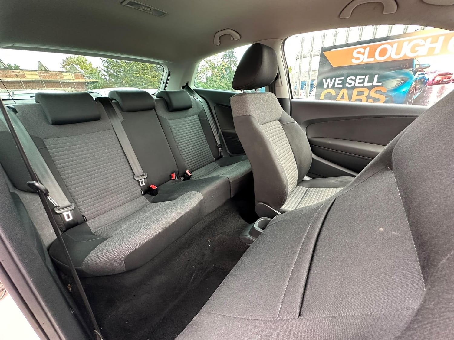 Volkswagen Polo 2013 - Cars