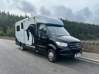Equi-Trek Elegance Excel  Mercedes-benz Horsebox