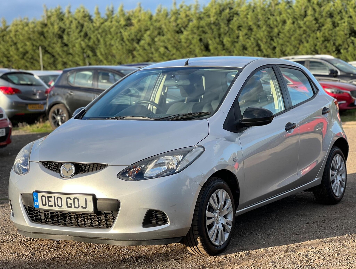 Mazda Mazda2 2010 - Cars