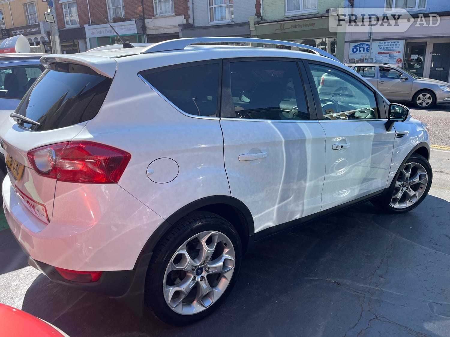 [ berth ]Ford Kuga