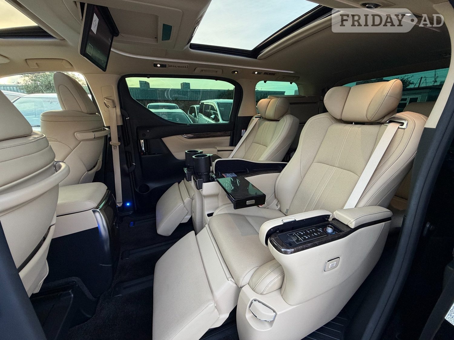 Toyota Alphard 2020 - Cars