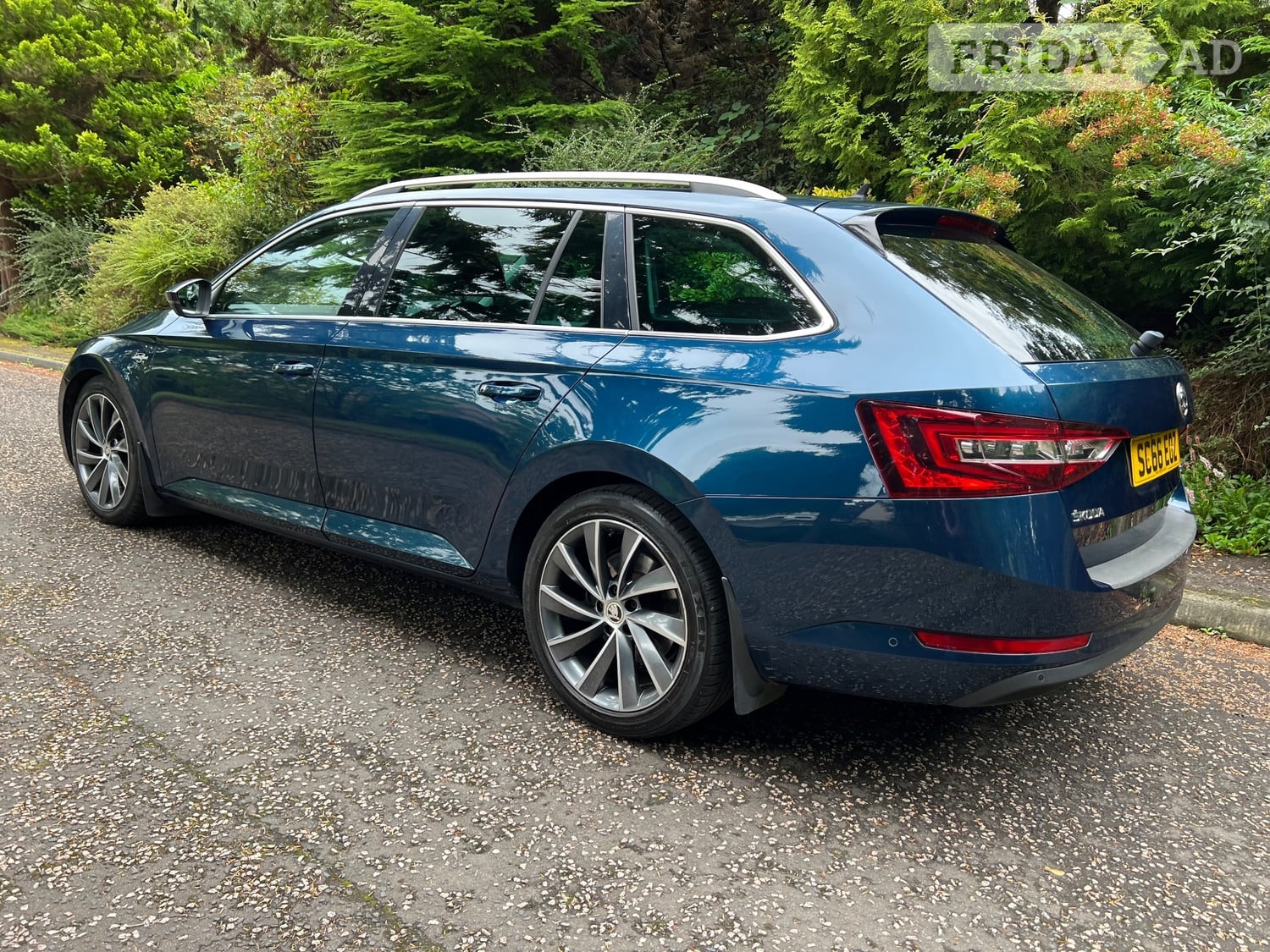 Skoda Superb 2017 - Cars
