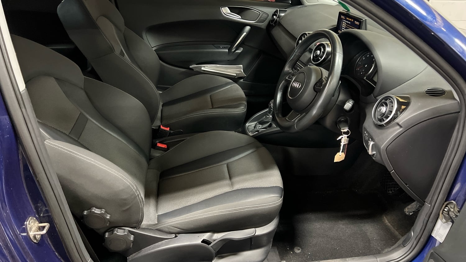 [ berth ]Audi A1