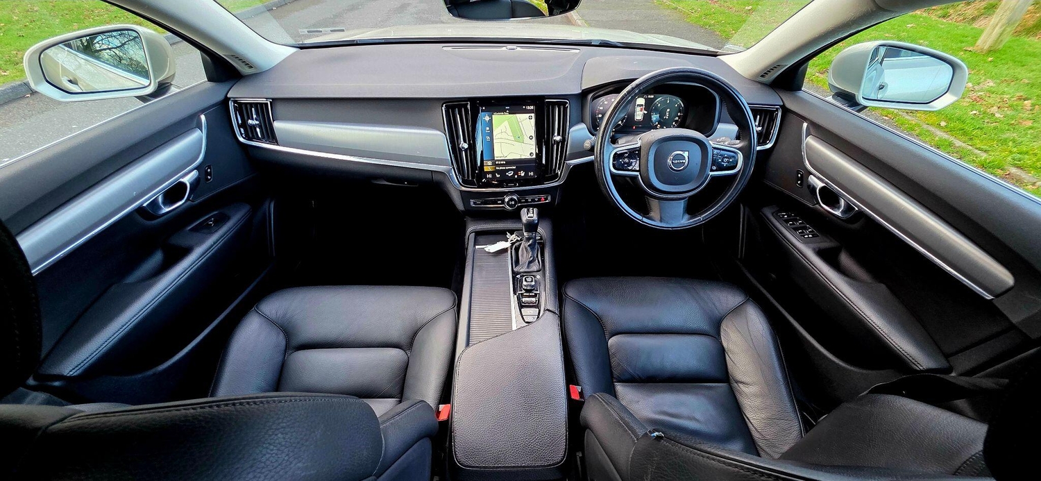 Volvo V90 2019 - Cars