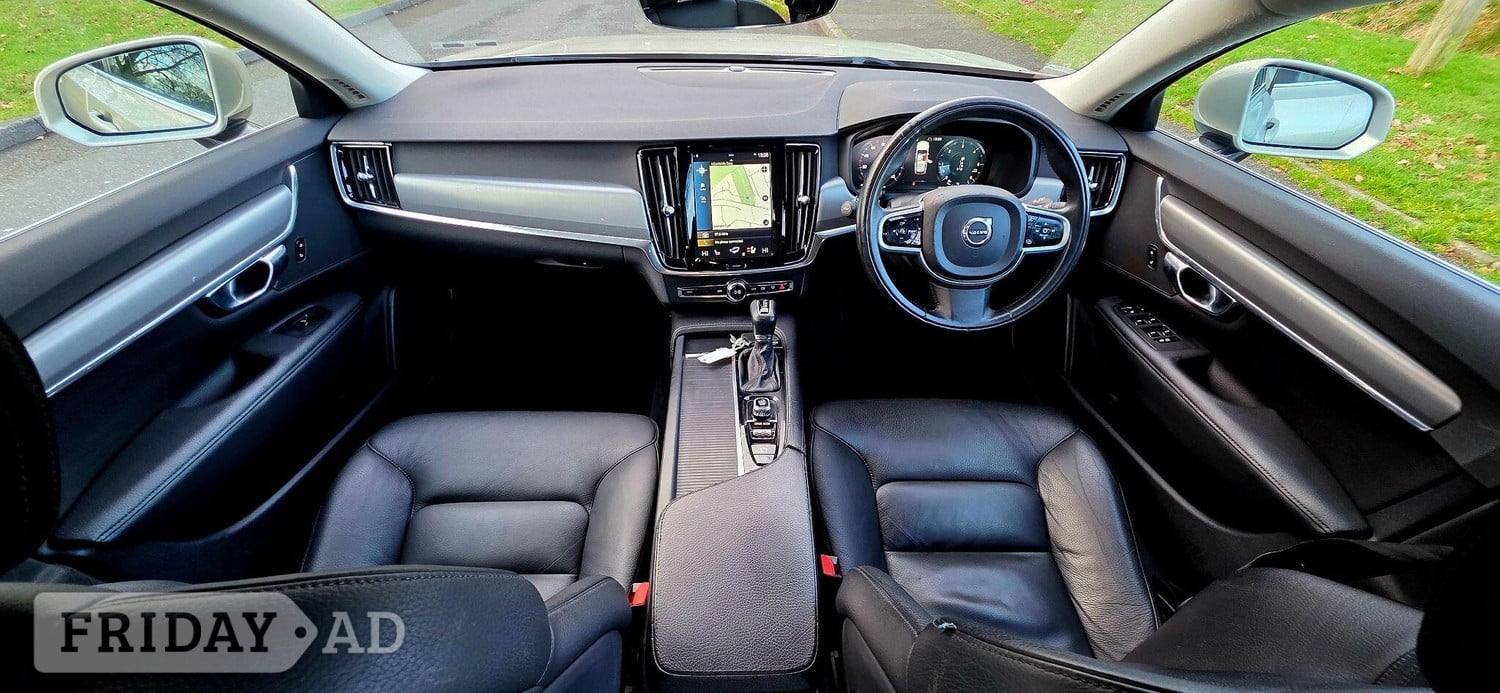Volvo V90 2019 - Cars