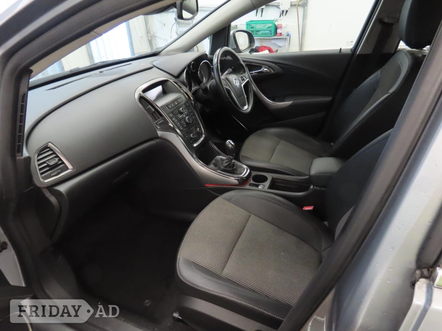 [ berth ]Vauxhall Astra