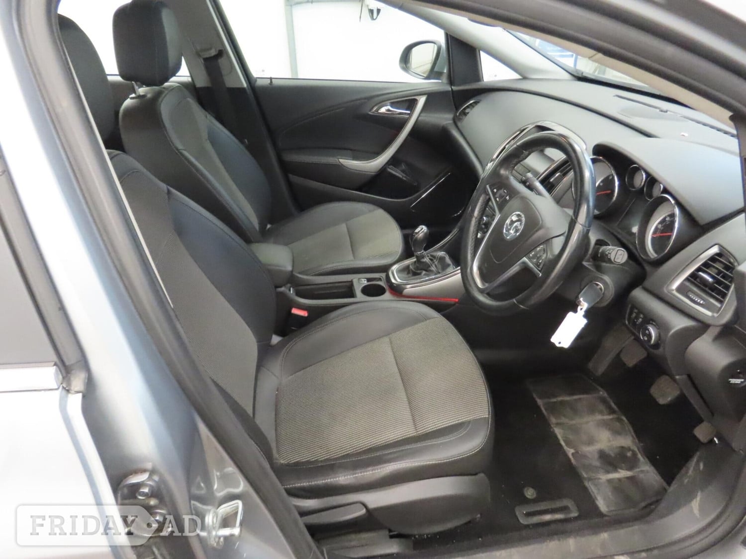 Vauxhall Astra 2011 - Cars