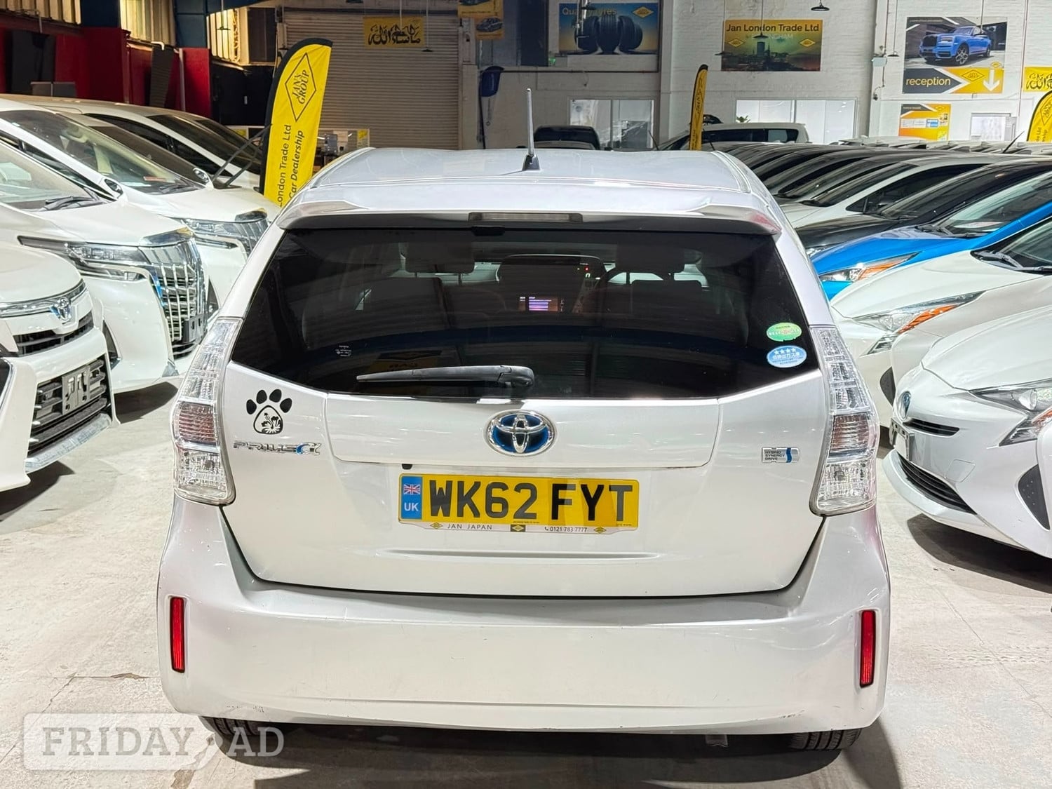 Toyota 7 Seat Prius 2012 - Cars in Birmingham