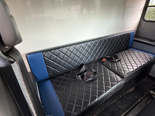 Midland Horseboxes Long Stall Pro Model Renault Master Crew Cab Horsebox - Trailers & Horseboxes