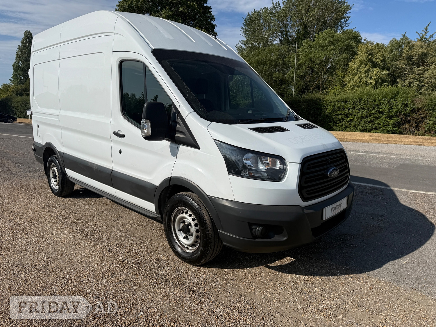 Ford Transit 2018 in Chertsey