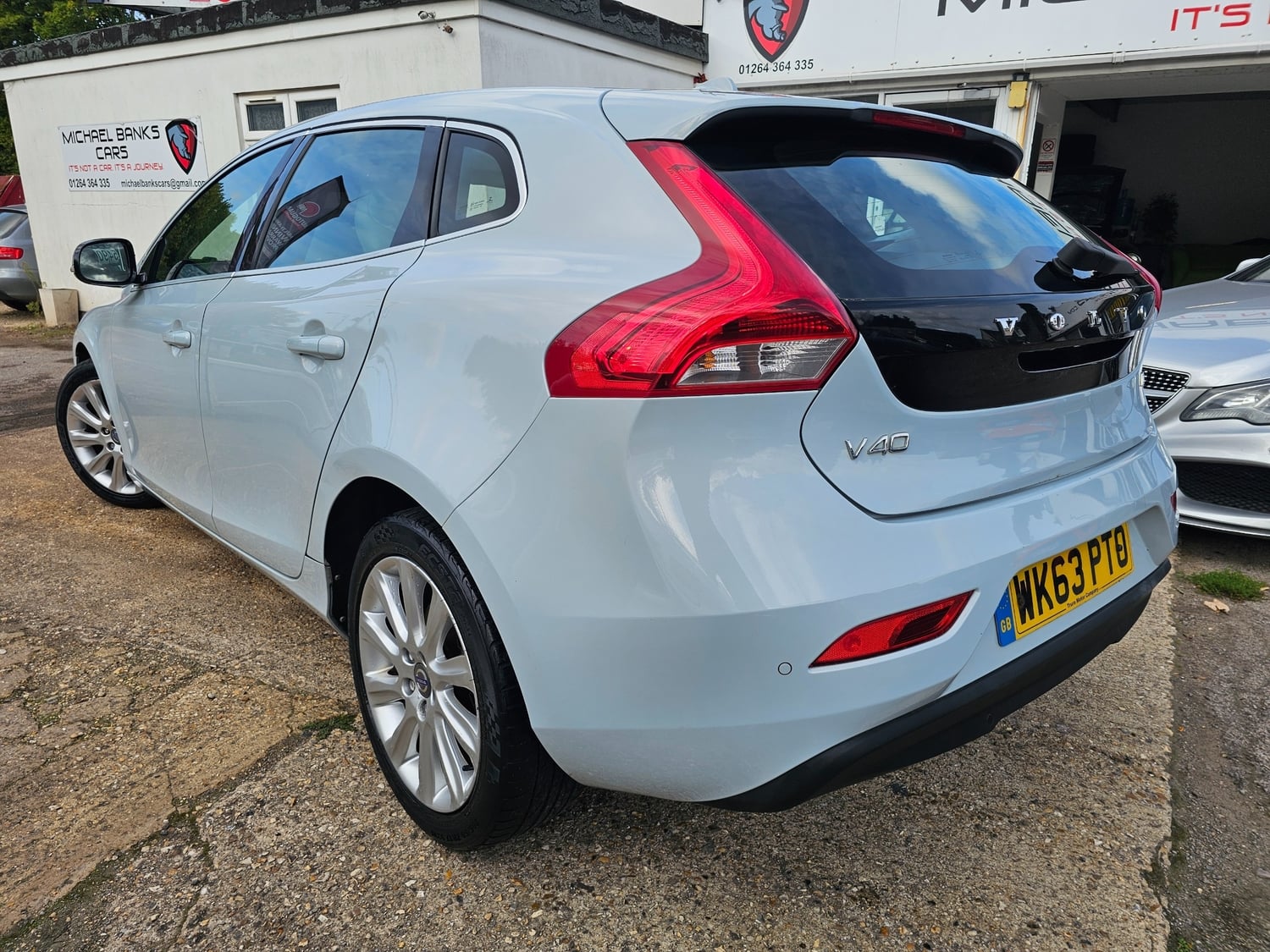 [ berth ]Volvo V40
