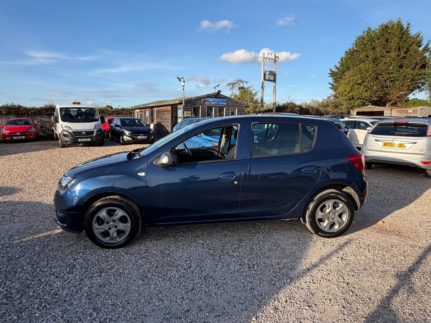 Dacia Sandero 2015 - Cars