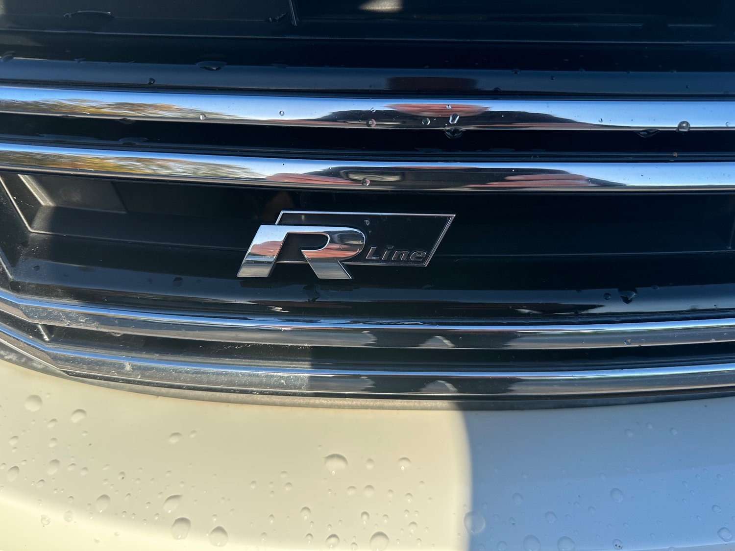 Volkswagen Tiguan 2015 - Cars in Dunstable