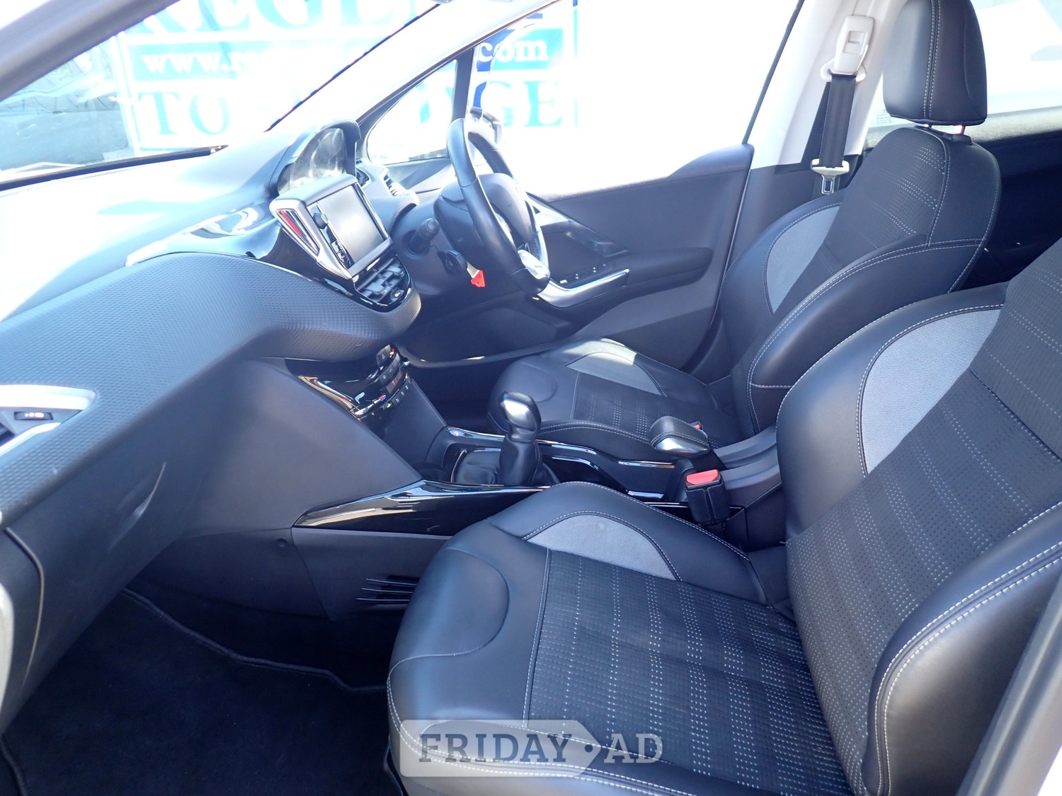 [ berth ]Peugeot 2008