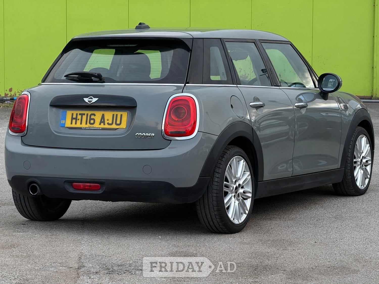 Mini Hatch 2016 - Cars in Leeds