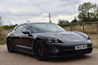 Porsche Taycan 2023