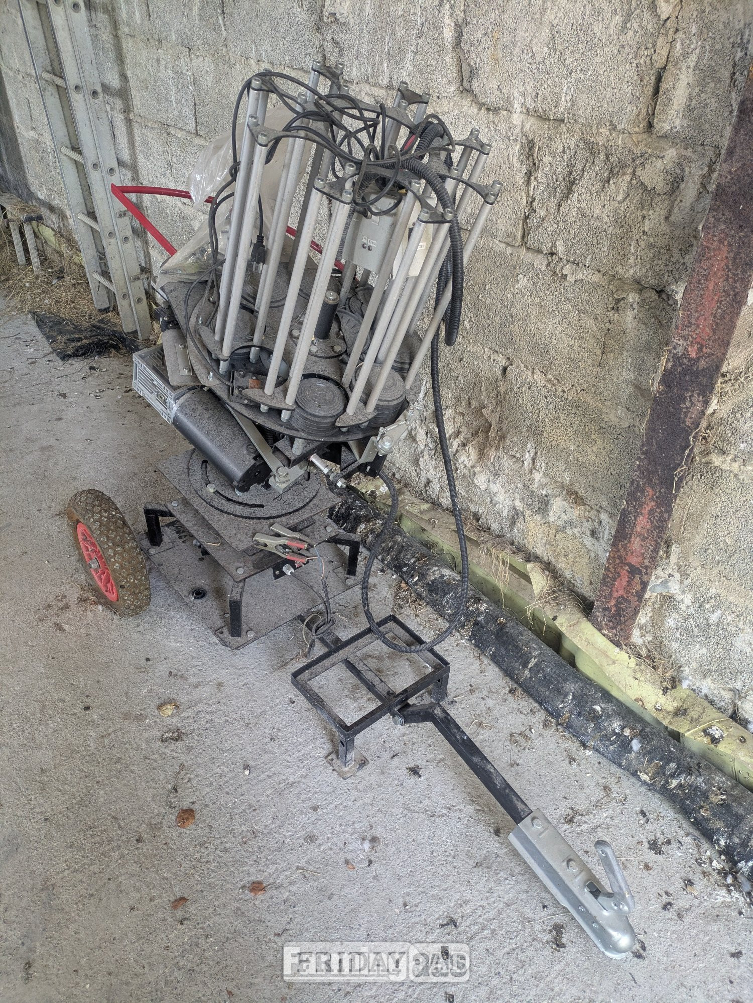 Aberporth Automatic Clay Pigeon Trap with Trolley + ~2,000 Clays