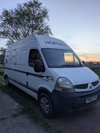 Burley Horseboxes  Renault Trucks Horsebox