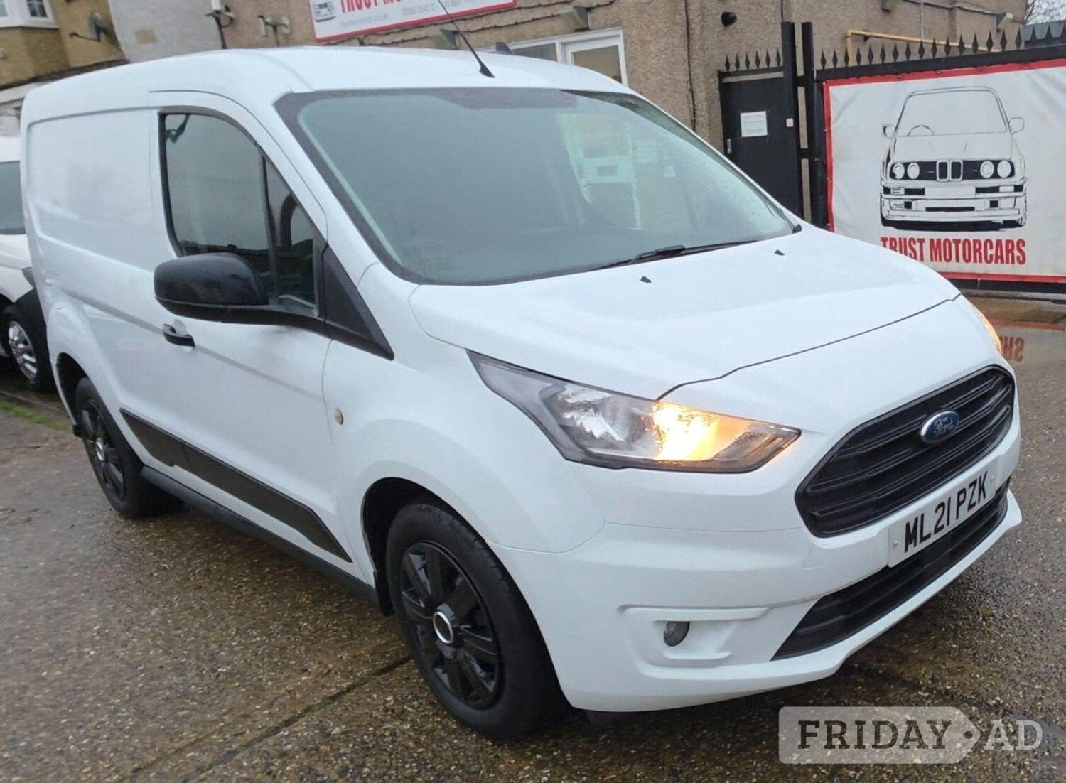 Ford Transit Connect 2020 in Hounslow
