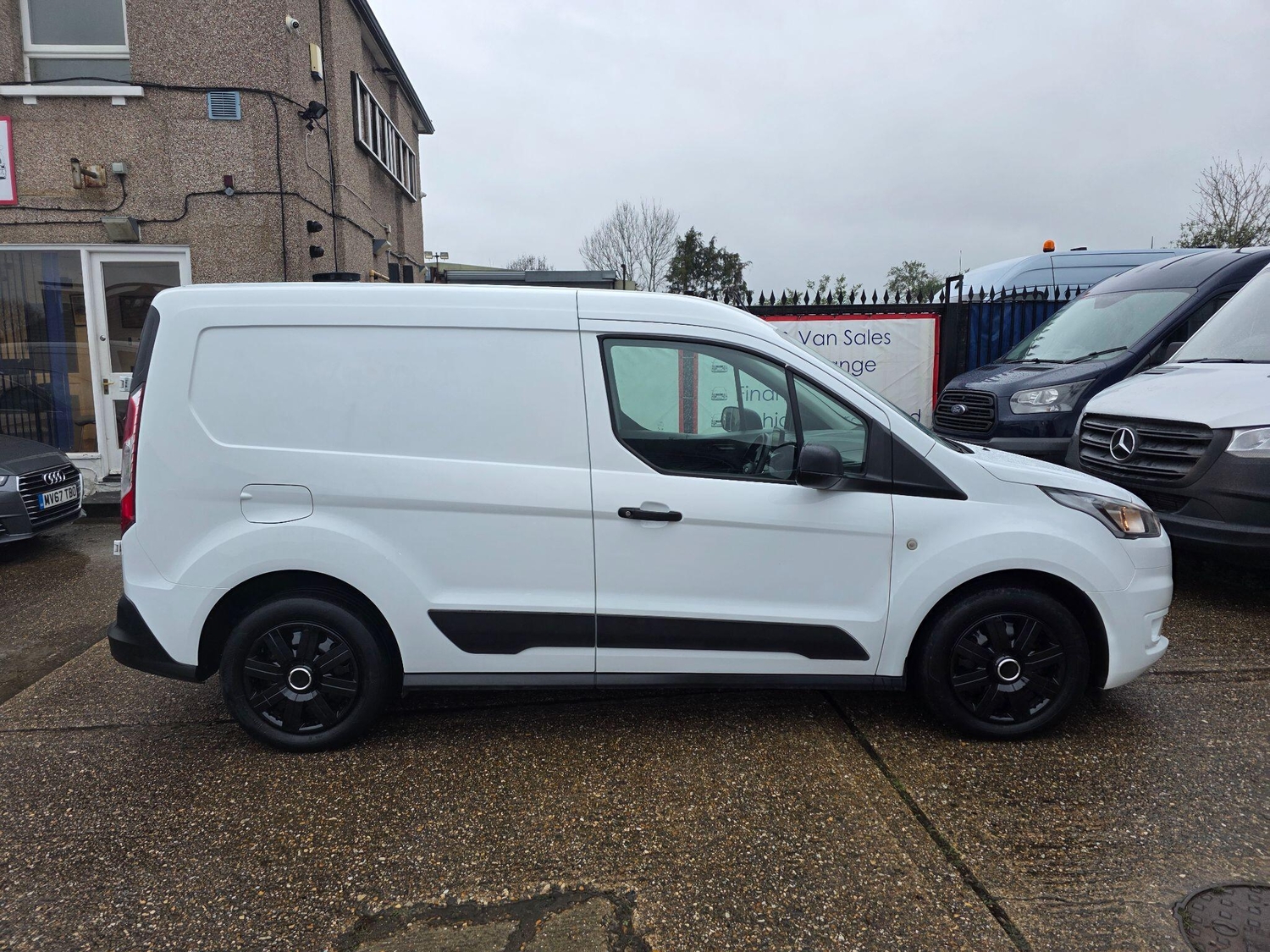 Ford Transit Connect Hounslow