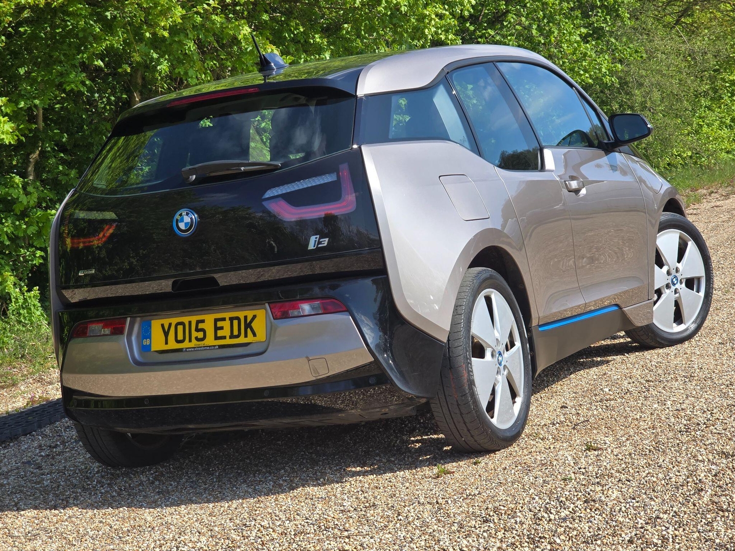 [ berth ]BMW i3