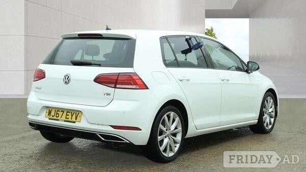 Volkswagen Golf 2017 - Cars in Staines