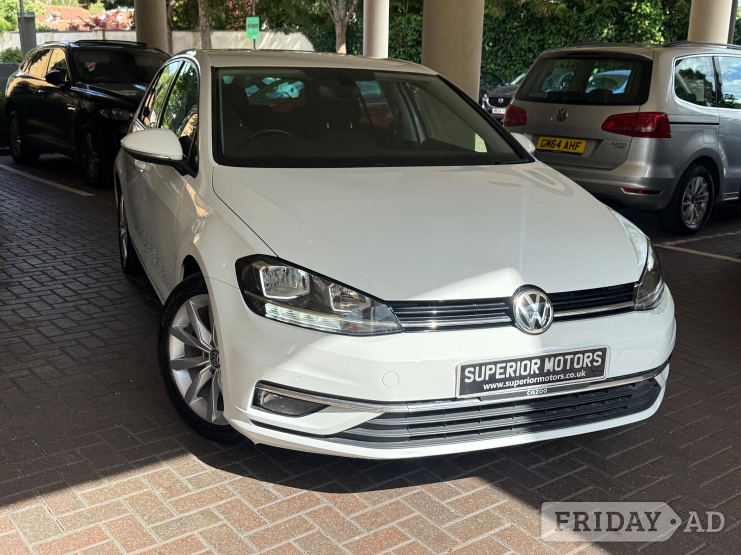 Volkswagen Golf 2017 in Staines