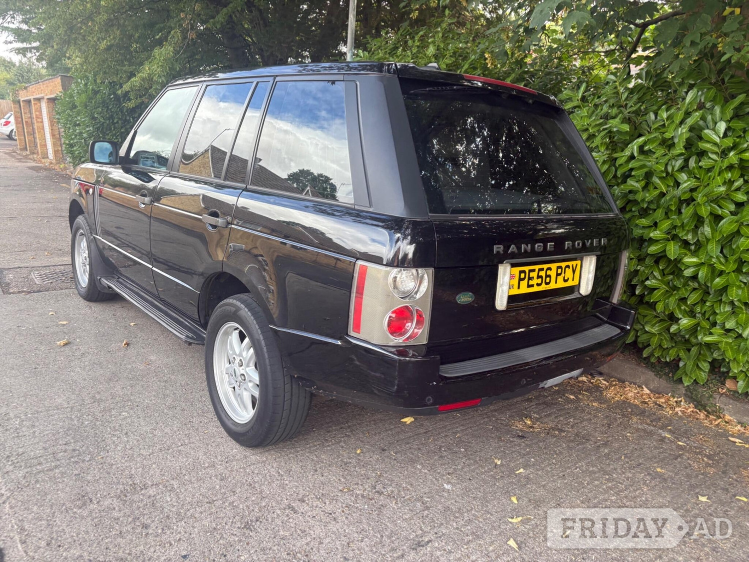 [ berth ]Land Rover Range Rover