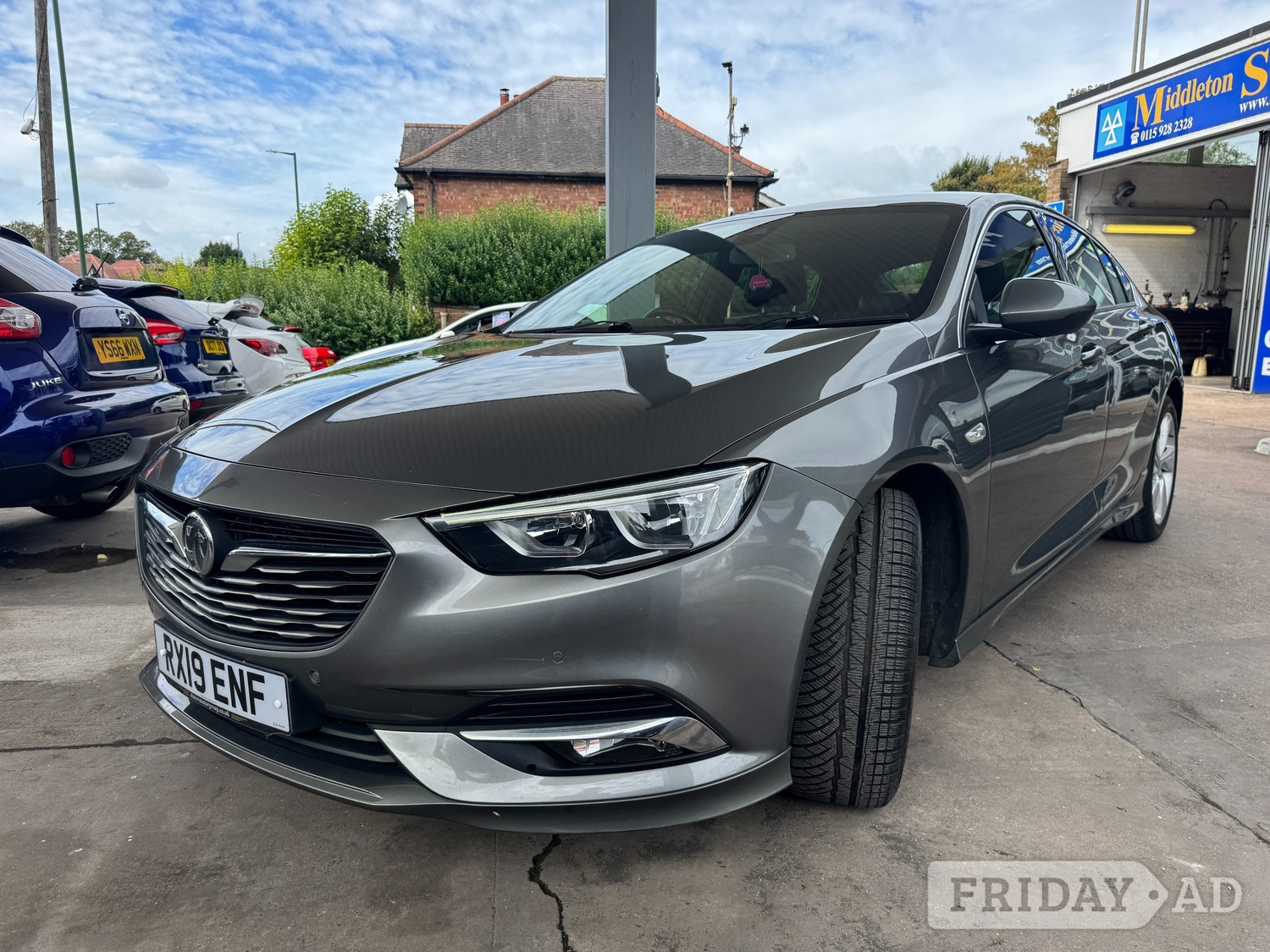 [ berth ]Vauxhall Insignia
