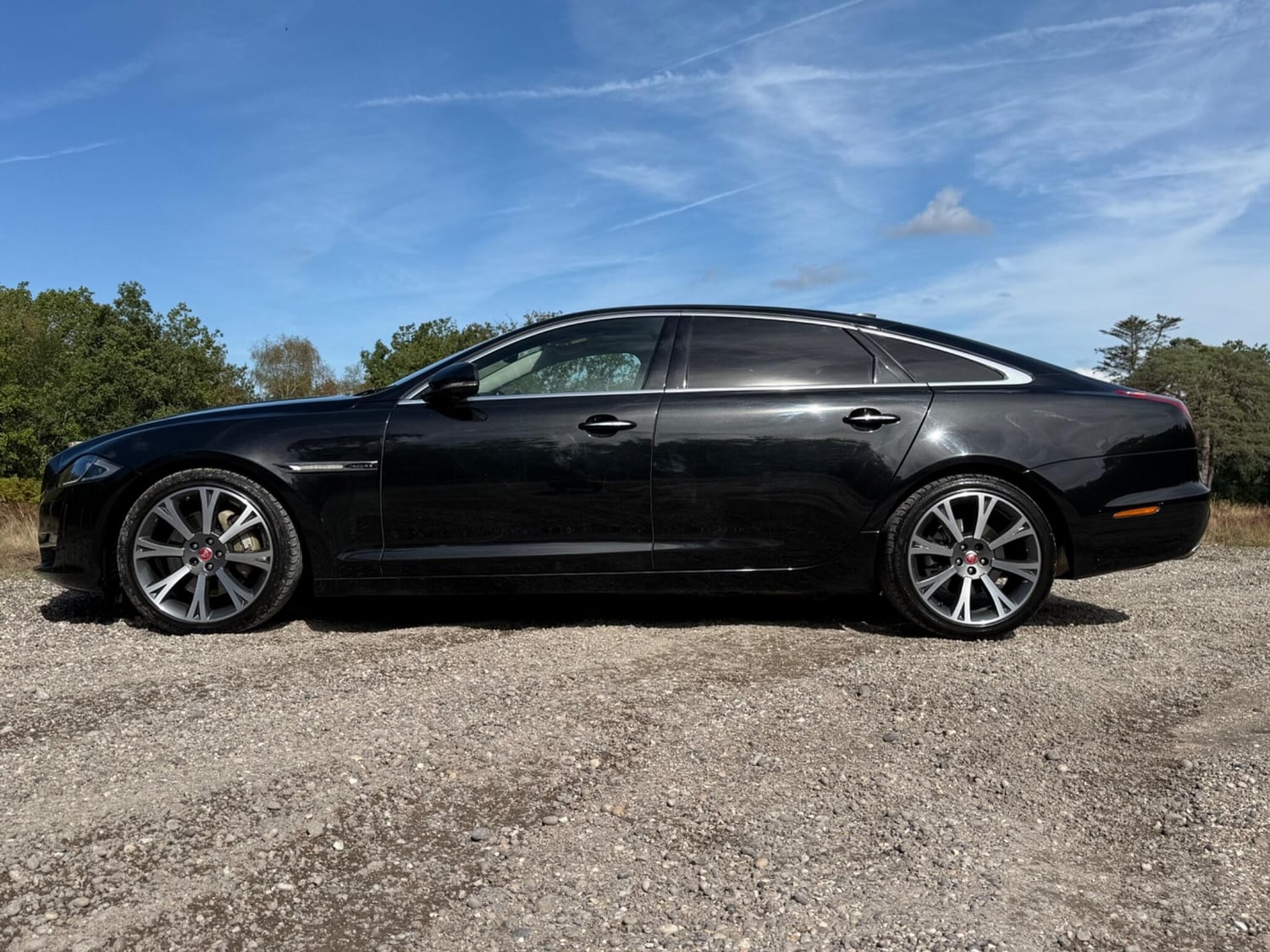 Jaguar XJ 2018 - Cars