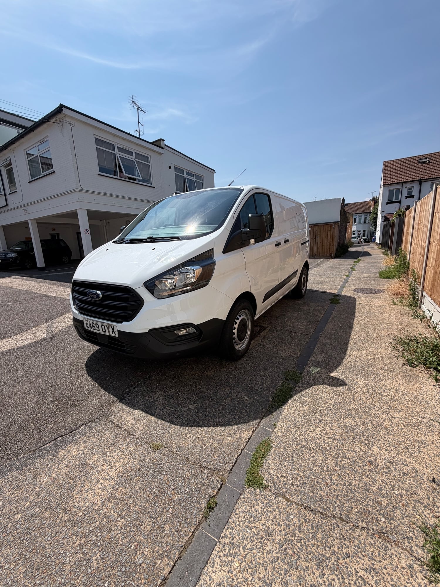 [ berth ]Ford Transit Custom