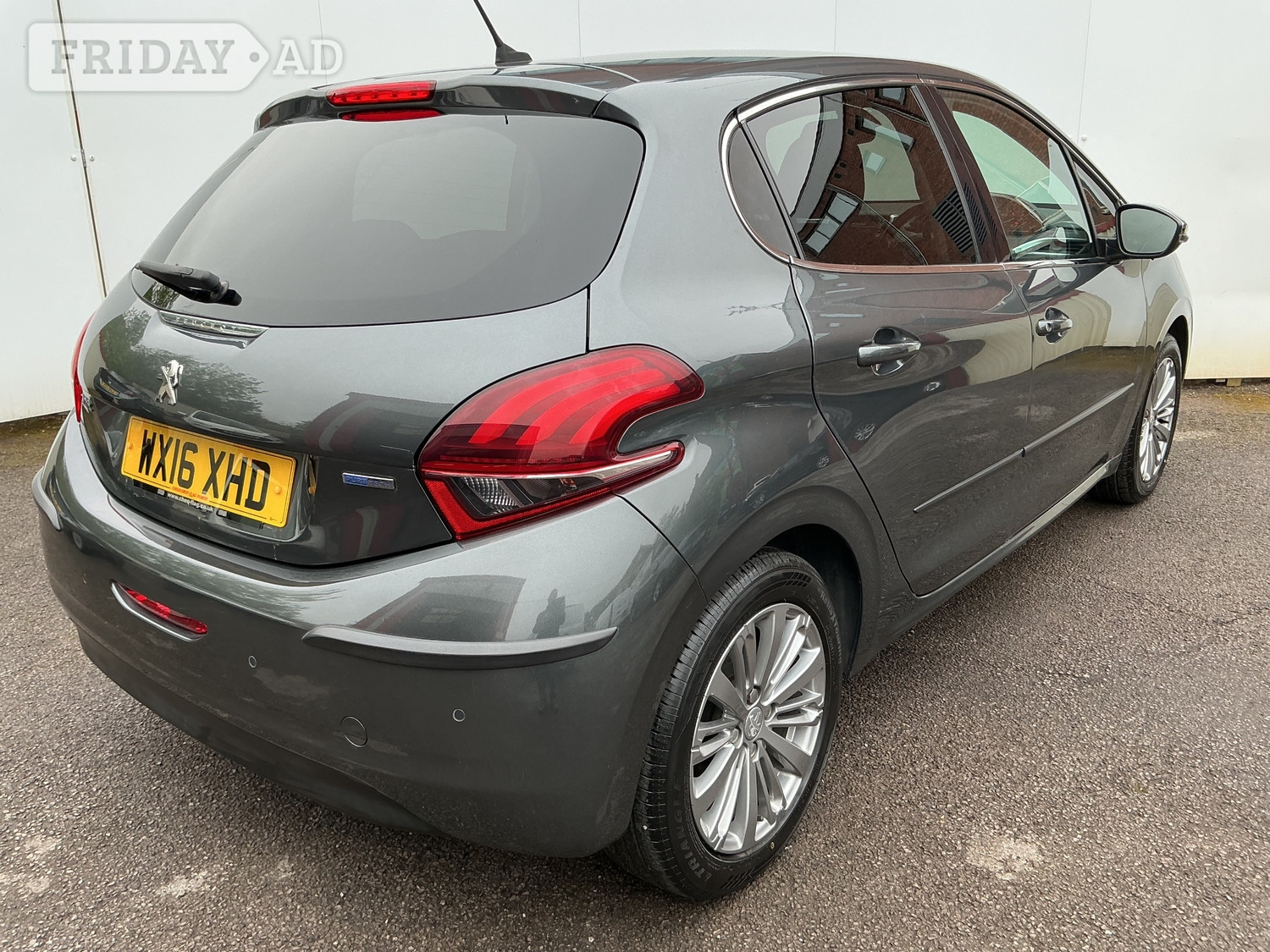 Peugeot 208 2016 - Cars
