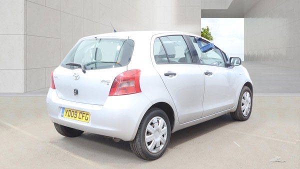 Toyota Yaris 2009 - Cars in Oxford