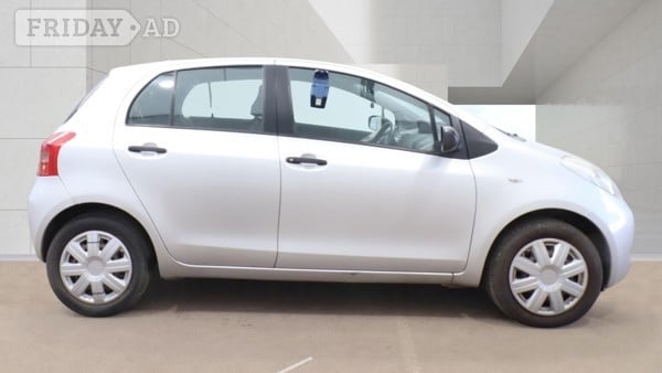 Toyota Yaris 2009 - Cars