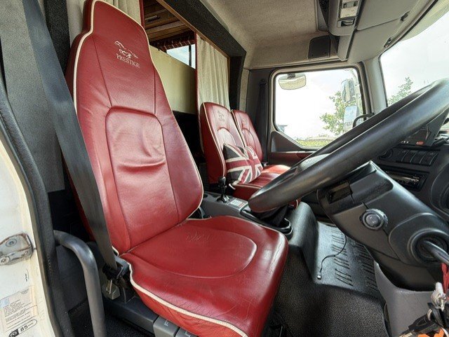 [ berth ]Prestige Coach built