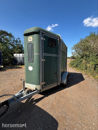 Van Faustras Van Faustras Provan plus  Horse Trailer
