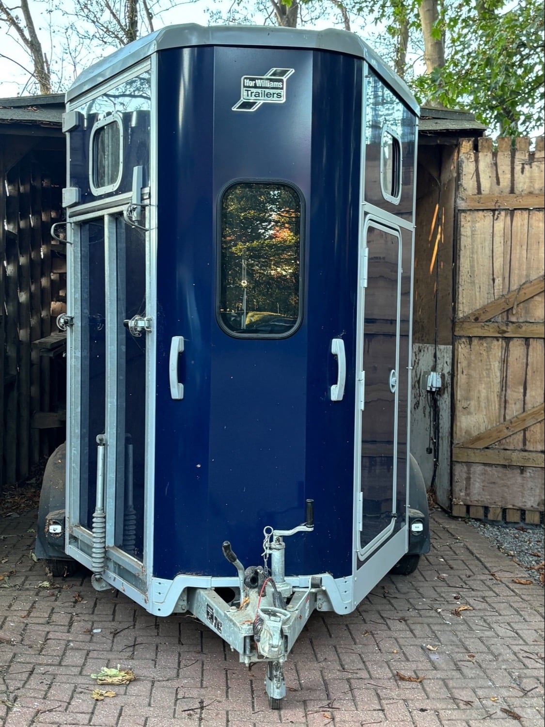 [ berth ]Ifor Williams HB506