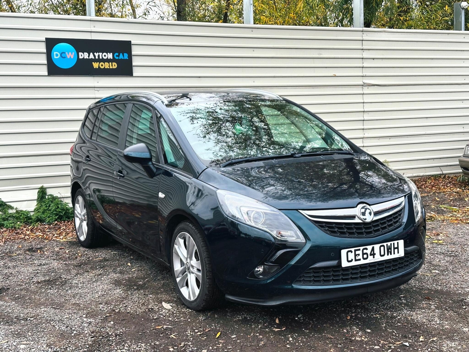 Vauxhall Zafira Tourer 2014 - Cars in Hillingdon