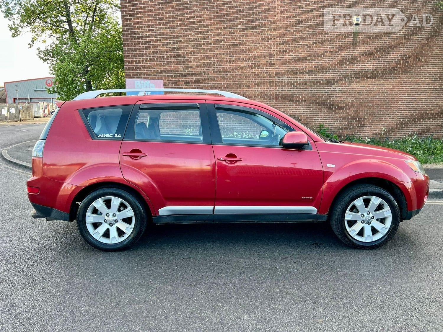 Mitsubishi Outlander 2008 - Cars in Wembley