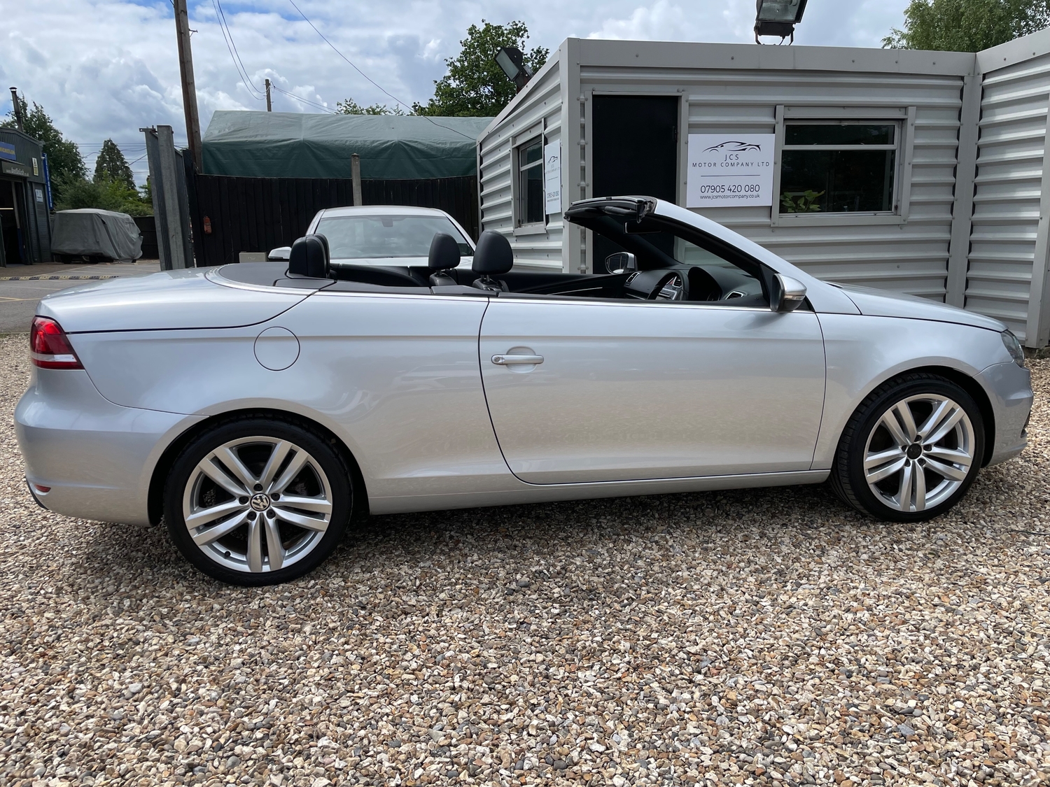 [ berth ]Volkswagen Eos