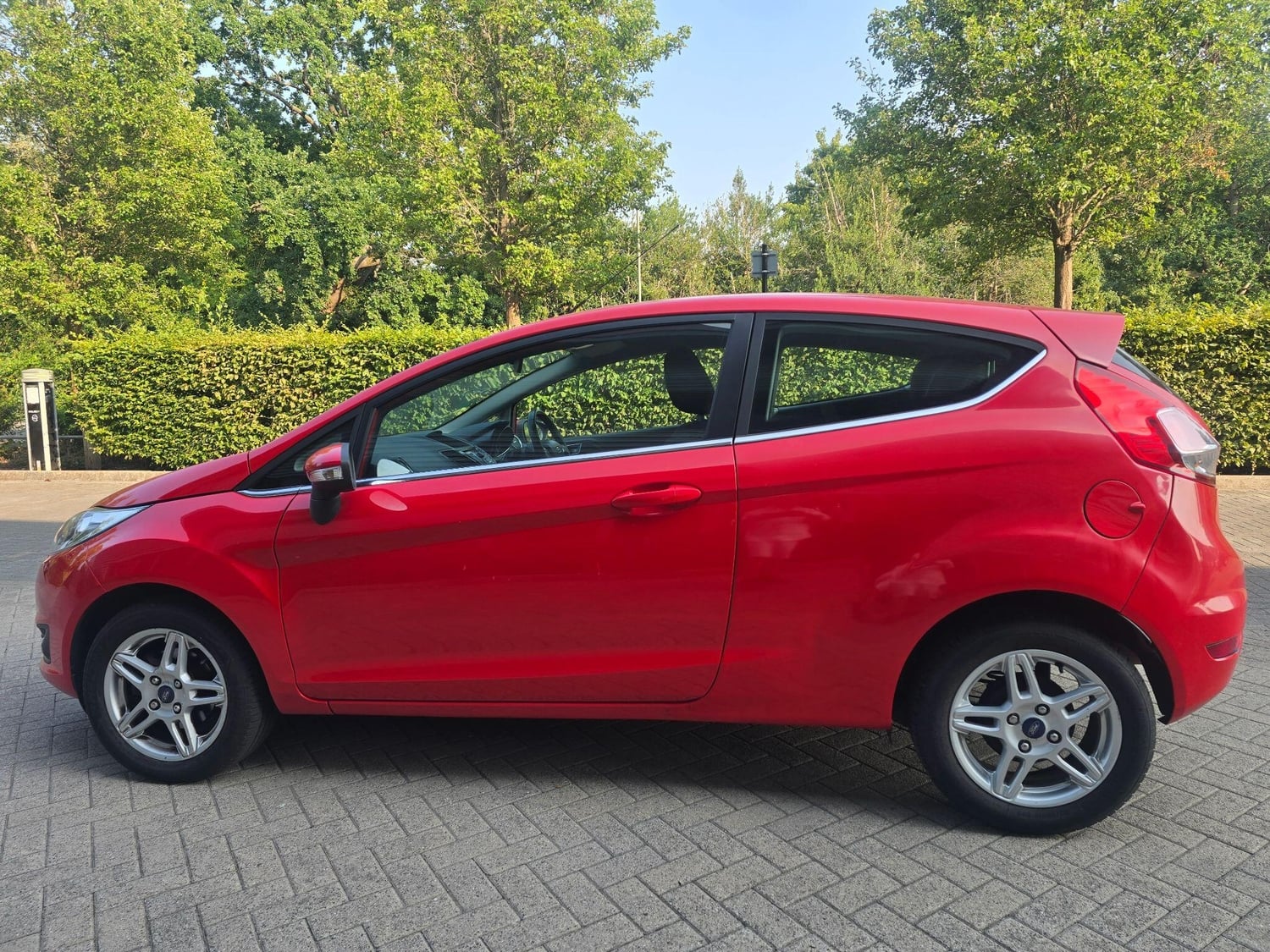 Ford Fiesta 2013 - Cars in Camberley