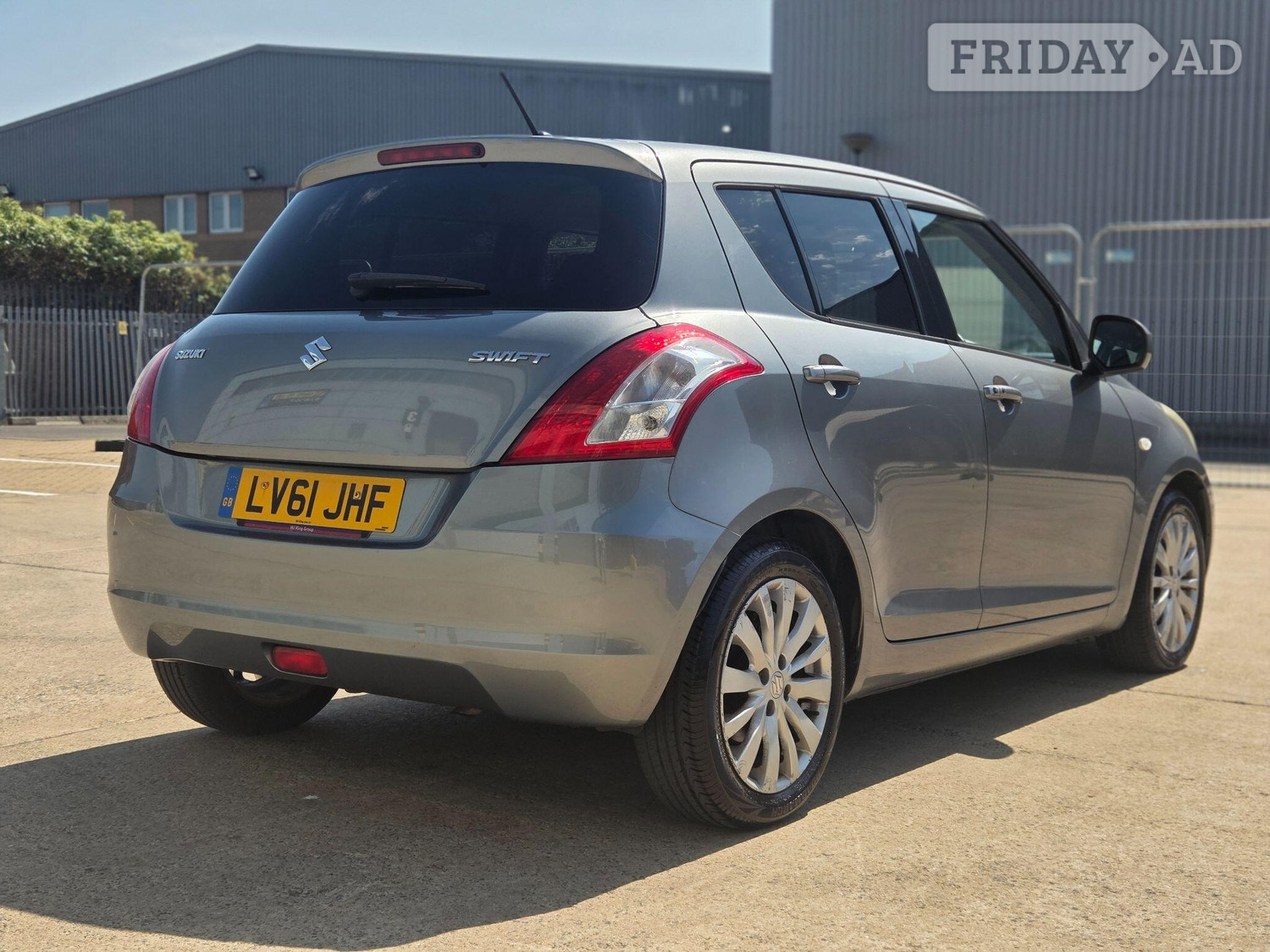 Suzuki Swift 2012 - Cars in Slough