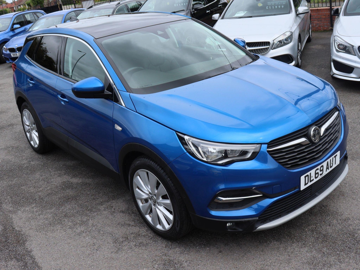 Vauxhall Grandland X 2019 - Cars in Coalville