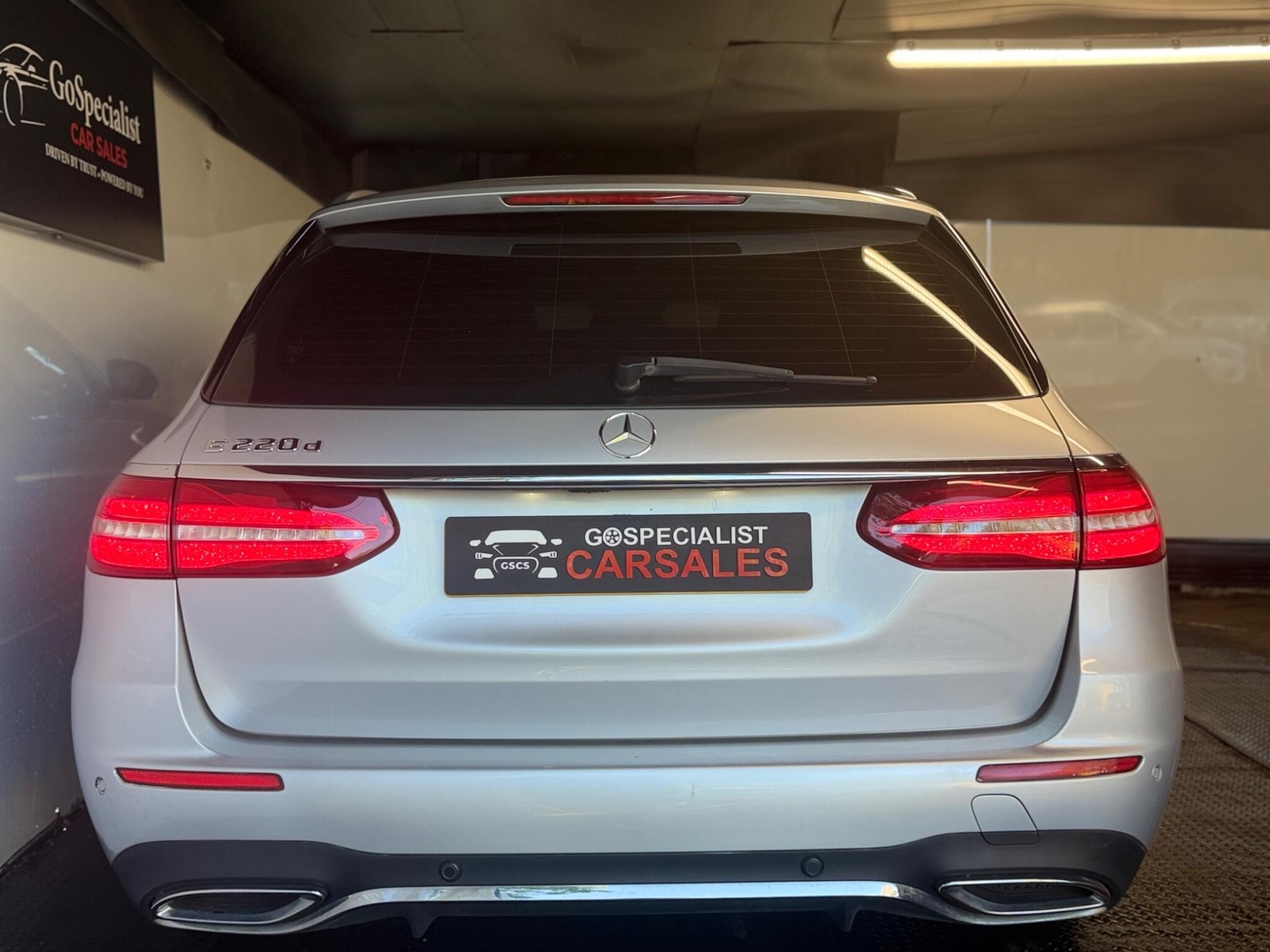 [ berth ]Mercedes-Benz E Class