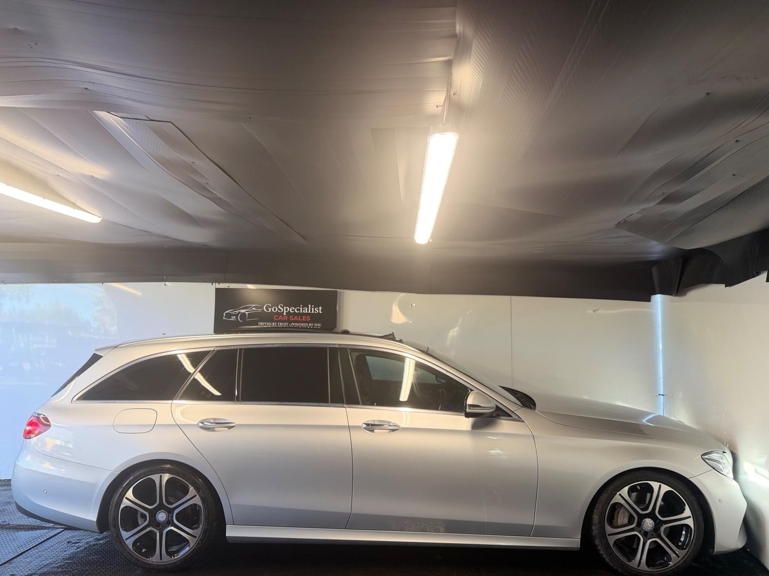 Mercedes-Benz E Class 2016 - Cars in St. Albans