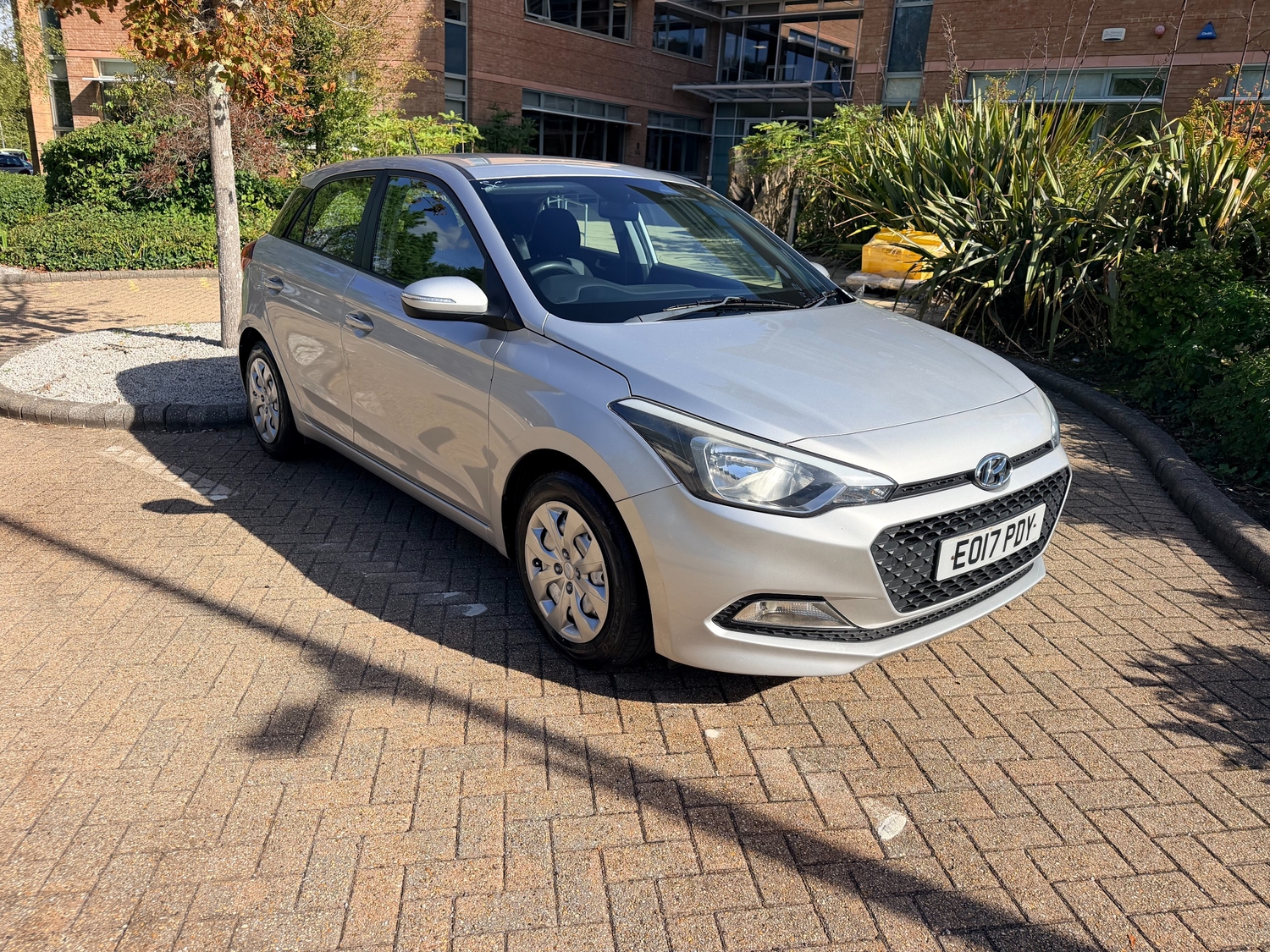 [ berth ]Hyundai i20